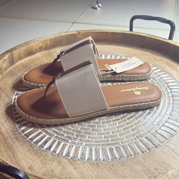 Tommy Bahama Women's Beige and Brown Sandals - Picture 5 of 10